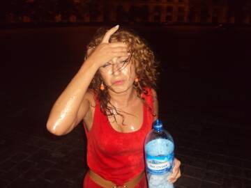 bagno con schiuma nella piazza