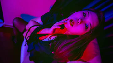 come in