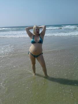 model in bich